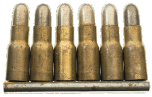 Патроны калибра 5 мм в обойме для снаряжения магазина пистолета Чарола Анитуа